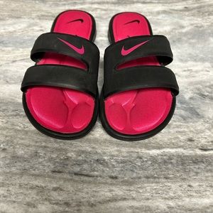 Women’s Nike sandals